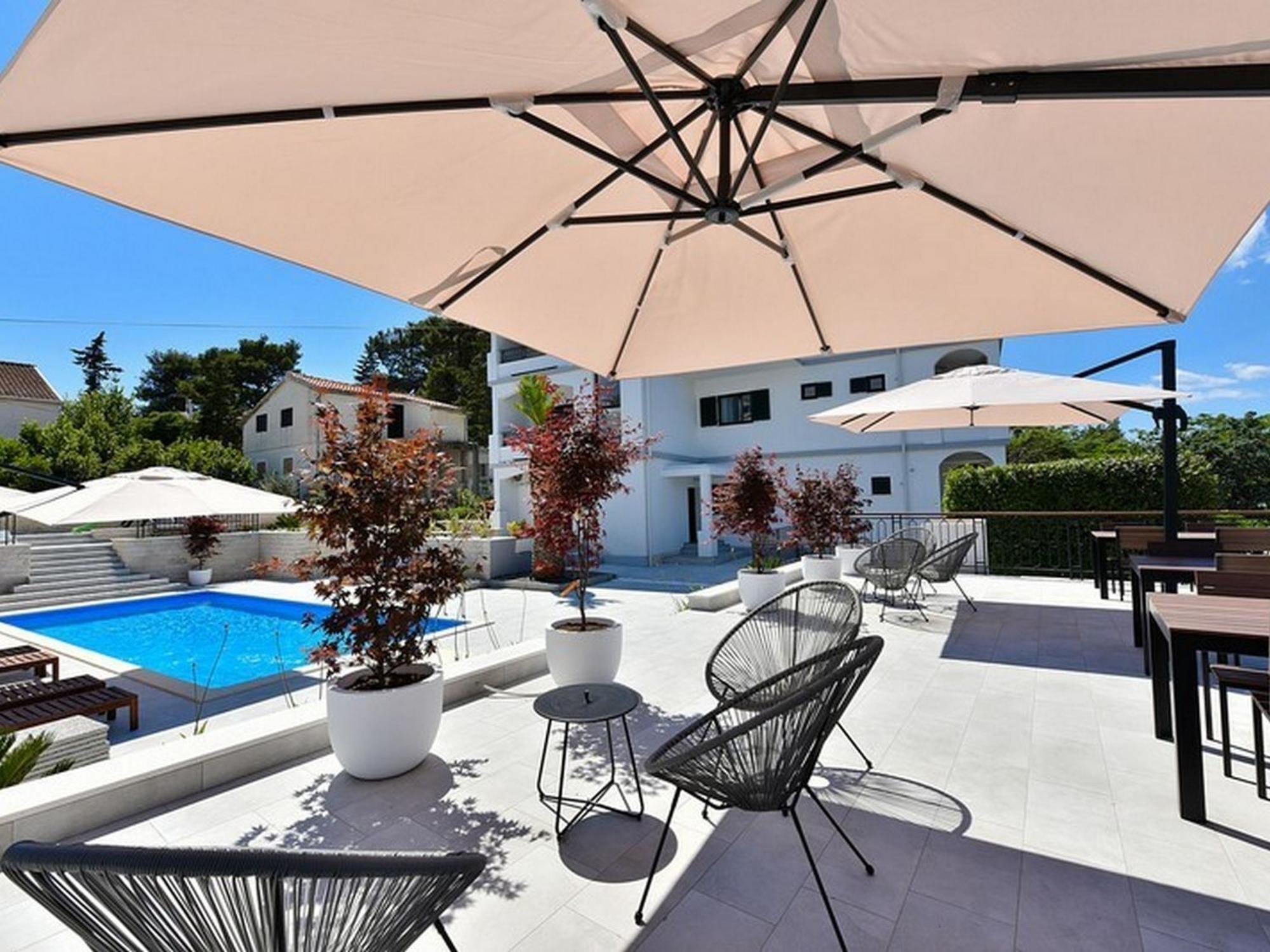 Mediterraneo Garden Apartments Петрчане Номер фото
