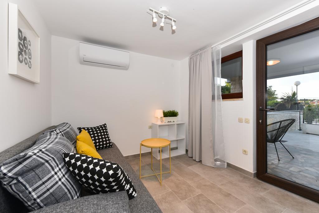Mediterraneo Garden Apartments Петрчане Екстер'єр фото