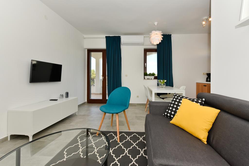 Mediterraneo Garden Apartments Петрчане Екстер'єр фото
